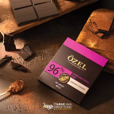 عکاسی دکوراتیو از مینی تابلت اوزل با نورپردازی گرم و ترکیب رنگ ملایم